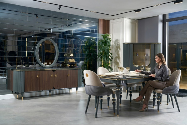 Eetkamer set met dressoir, tafel, 6 stoelen, dressoir, spiegel. Modern en nieuw, set van 10 stuks.