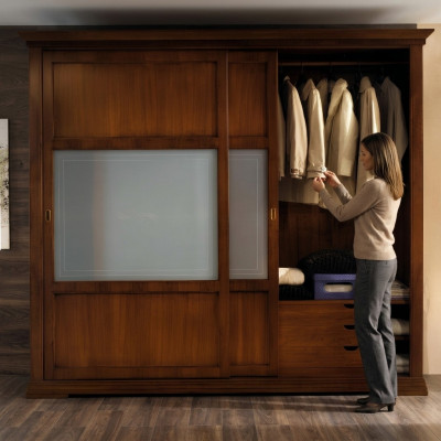Luxe kledingkast Slaapkamerkast Massief houten kasten Italiaanse meubels.