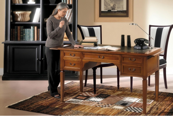 Bureau met laden Bureau design Houten bureau Bureaus