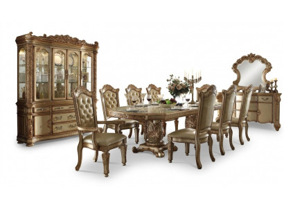 Royale Chesterfield eetkamerset, Verfijnde eettafel met Chesterfield x8 stoelen.
