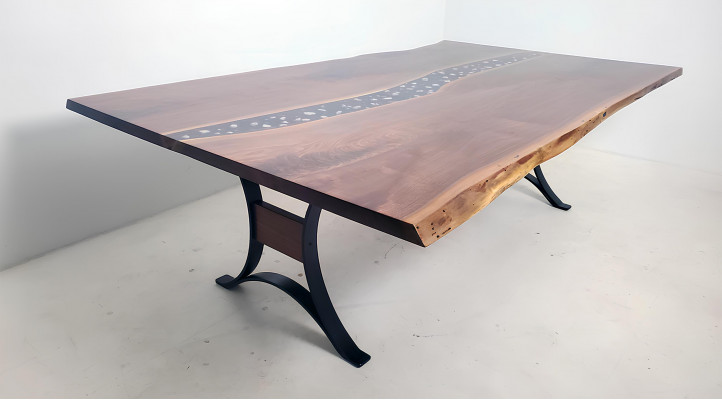 Tafel eettafel tafels epoxyhars epoxy waterval echt hout massief meubilair