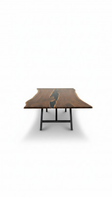 Houten massief meubel eettafel epoxyhars echte epoxytafel giet hars waterval