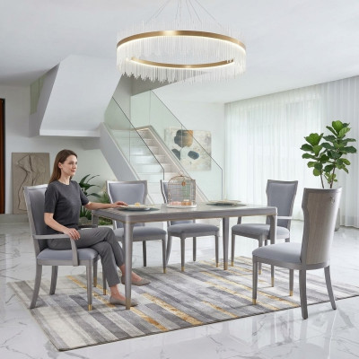 Complete set tafel met 6 stoelen luxe meubels hotel Dubai inrichting
