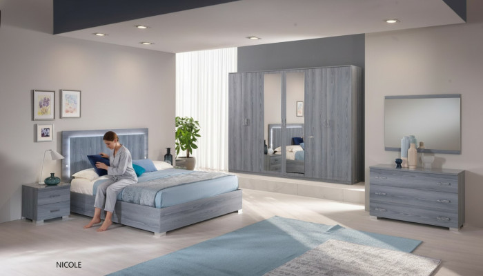 Meubelslaapkamerset Bed 2x Nachtkastje Commode Spiegel Kledingkast 6-delig.