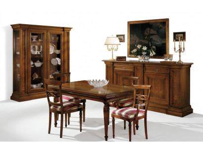 Volledige eettafel 4 stoelen eetkamerset eetgroep houten set vitrine dressoir.
