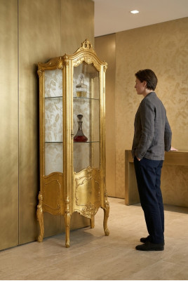 Gouden houten vitrinekast met glazen kasten plank vitrinekasten Italiaanse meubels nieuw