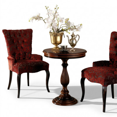 Woonkamer fauteuils luxe stoel houtbruin Italiaanse meubels gestoffeerd