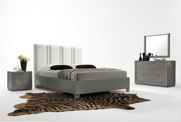 Luxe set slaapkamer bed nachtkastje commode spiegel groep garnituur nieuw 5-delig.