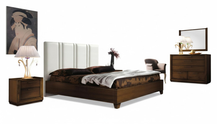 Slaapkamer Bed Nachtkastje Ladenkast Spiegel Dubbel Gestoffeerde Bedden Luxe 5-delig.