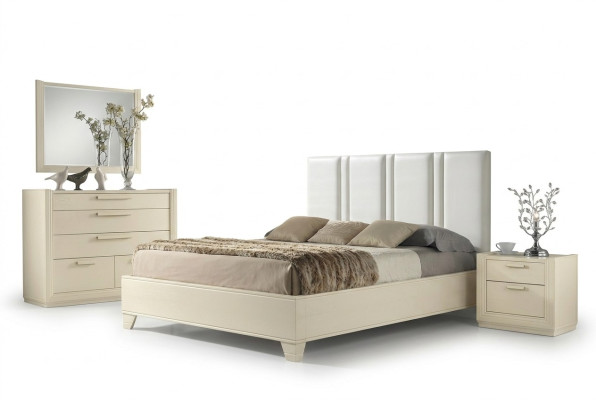 Set Slaapkamer Bed Nachtkastje Commode Spiegel Luxe Hout Ontwerp 5-delig