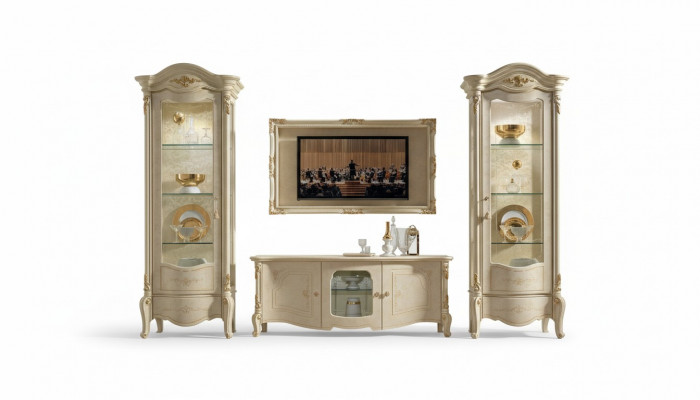 Klassieke tv-kast en frame van natuurlijk hout in klassieke stijl.