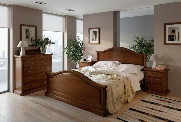 Koop een groot tweepersoonsbed in een klassiek eenvoudige stijl van natuurlijk hout.