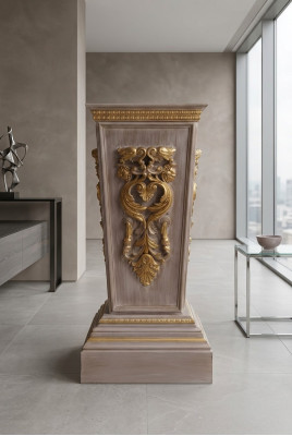 Klassieke vaas met een chic bruine kleur past bij het terras van de woonkamer.