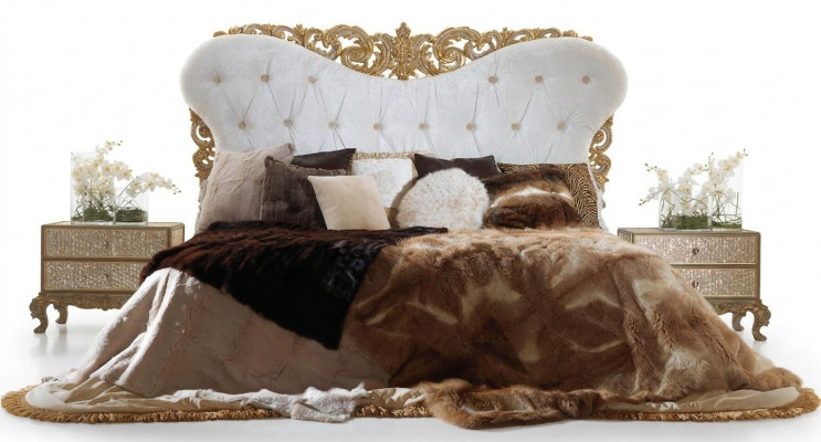 Chesterfield bed hoofdeinde bedden gestoffeerd hotel meubilair inrichting Italiaans.