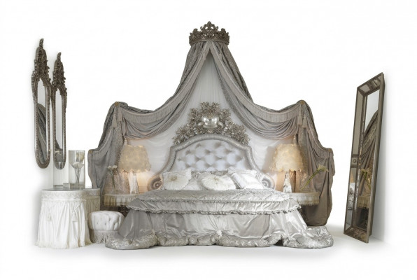 Chesterfield bed zilver luxe slaapkamer bedden Italiaans meubilair ontwerp nieuw.