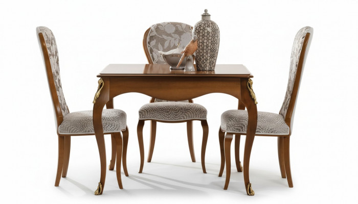 Italiaanse eettafels tafel houten tafels meubelen eettafel antieke stijl massief hout.
