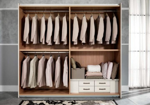Luxe kledingkast met zweefdeuren Slaapkamerkast Kasten Hout Modern