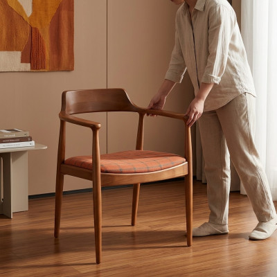 Stel van 8 stoelen stoel ontwerp hout stof bekleding stoelen eetkamer textiel.