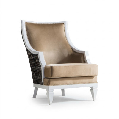 Lichtbeige fauteuil met armleuning, eenzits, houten frame houten armstoel