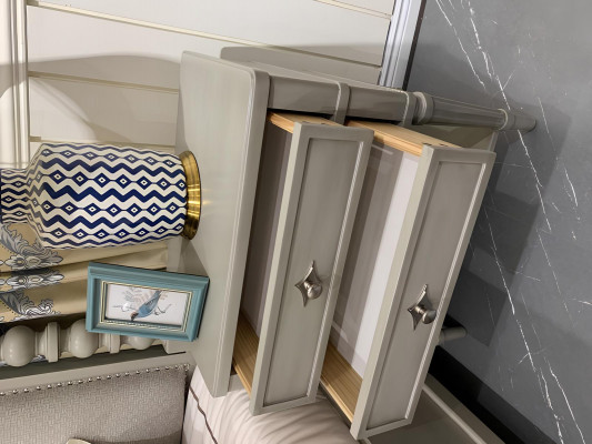 Nachtkastje ontwerp bijzettafels slaapkamer houten consoles meubels luxe grijs