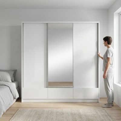 Grote zweefdeurkledingkast voor grote slaapkamers van 250 cm.