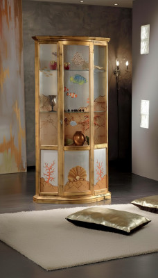 Klassieke vitrinekast glas hout luxe meubels goud dressoir Italië