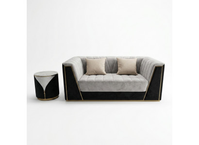Luxe tweepersoonsbank met zachte bekleding voor de woonkamer