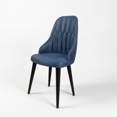 Originele eetkruk in de kleur blauw met een zachte rug voor uw eetkamer.