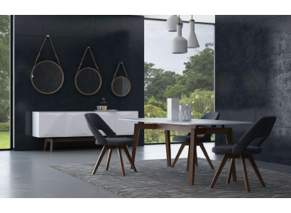Eetkamerset Luxe meubels Eettafel Stoelen Dressoir Massief houten meubelen