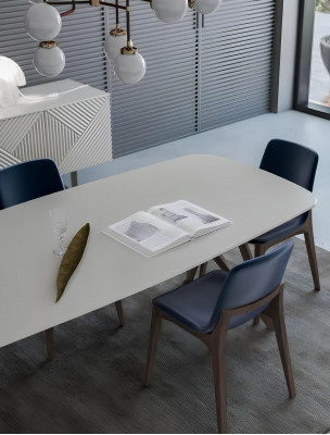 Eetkamerset Moderne eetkamerset Wit dressoir met opbergruimte