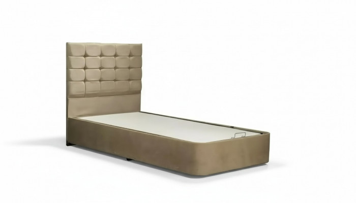 Luxe designerbed met matras van een Europese meubelfabrikant voor slaapkamers.