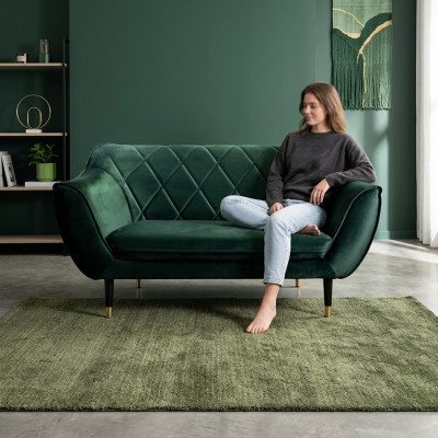 Exquise ultra comfortabele 2-zitsbank van Europese meubelfabrikanten.