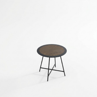 Salontafel in eigentijdse stijl met tafelblad van natuurlijk houten imitatie