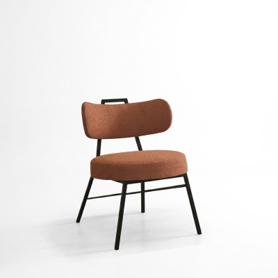 Moderne ronde stoel van natuurlijke materialen met textielbekleding