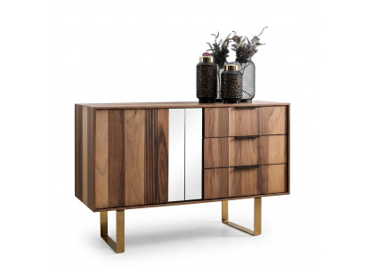 Luxe dressoir met spiegel voor slaapkamer in moderne stijl.