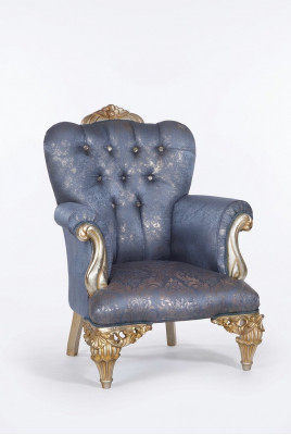 Een fabuleuze klassieke hemelsblauwe fauteuil voor in uw woonkamer.