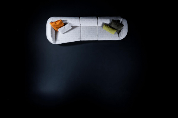 Grijze bank Luxe vijfzits woonkamer bank ontwerper gestoffeerd meubilair.