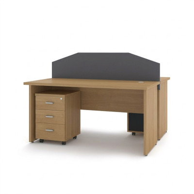 Moderne houten bureau tafel voor thuiswerken, computertafel, kantoormeubilair.