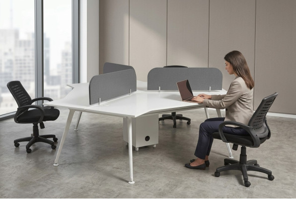 Werkkamer inrichting balie team bureau computertafel designmeubels