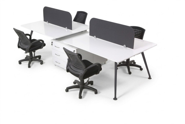 Grote werkplek kantoortafel bureaus Modern kantoorinrichting stijl