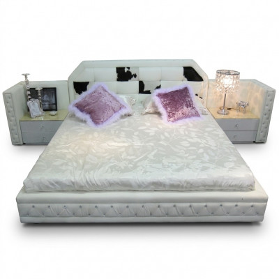 Luxe bed Chesterfield tweepersoonsbed echt leer met ponyvacht bedden Wit meubels