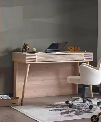 Moderne tafel Werktafel Bruine kinderbureau in de kinderkamer