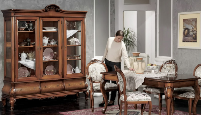 Klassieke eetkamerset houten meubels Eettafel 4x stoelen Vitrine 6-delig