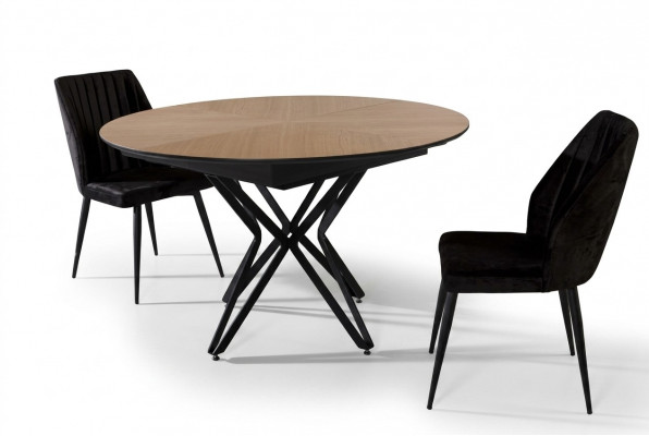 Uittrekbare eettafel van rund hout in modern bruin.
