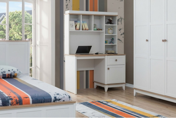 Houten bureau planken computerbureau hout wit kinderkamer