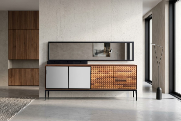 Dressoir met spiegel, commode, kast van hout, bruin, eetkamer.