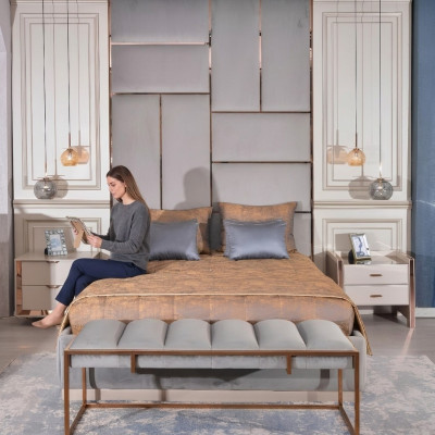 Luxe slaapkamer set met tweepersoonsbed, nachtkastjes 5-delig beige.