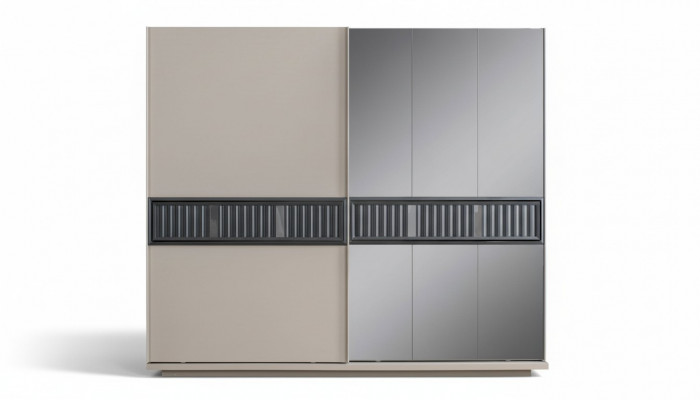 Moderne beige slaapkamer kledingkast met spiegel houten meubels.