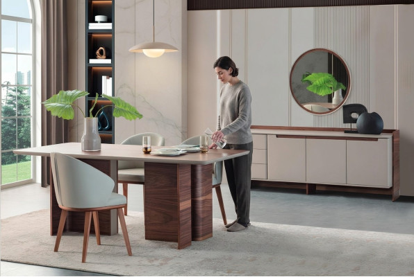 Exclusieve eetkamer meubelen Robuuste eettafel Designer dressoir Stoelen