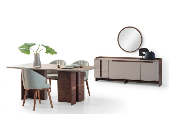 Exclusieve eetkamer meubelen Robuuste eettafel Designer dressoir Stoelen